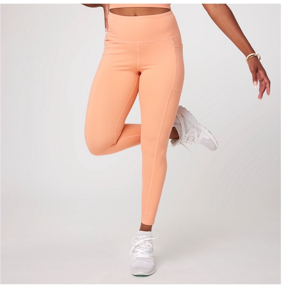 Tone it up pick me up leggings size s. Canyon sunset